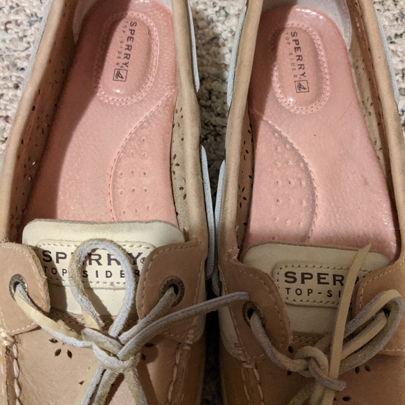 Sperry's - Picture 3 of 6
